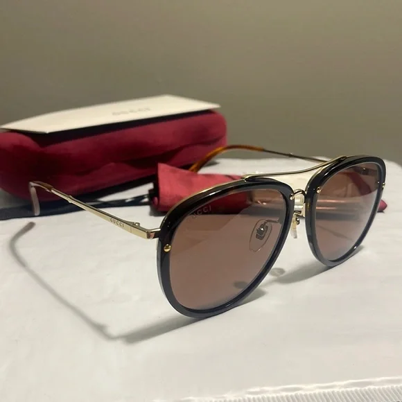 Gucci | Accessories | Gucci Mens Havana Gold 56mm Sunglasses  display picture 3